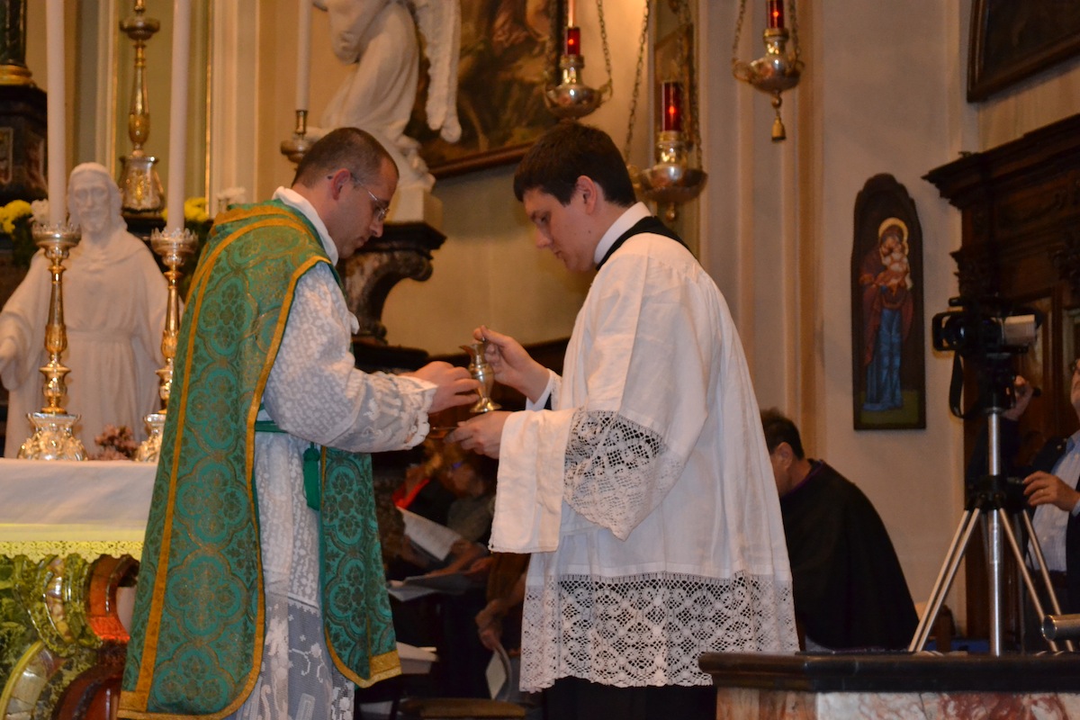 New Liturgical Movement: Ancient Ambrosian Rite in Erba