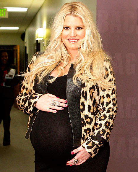 467px x 580px - Crazy Days and Nights: Jessica Simpson Gained 70 Pounds ...
