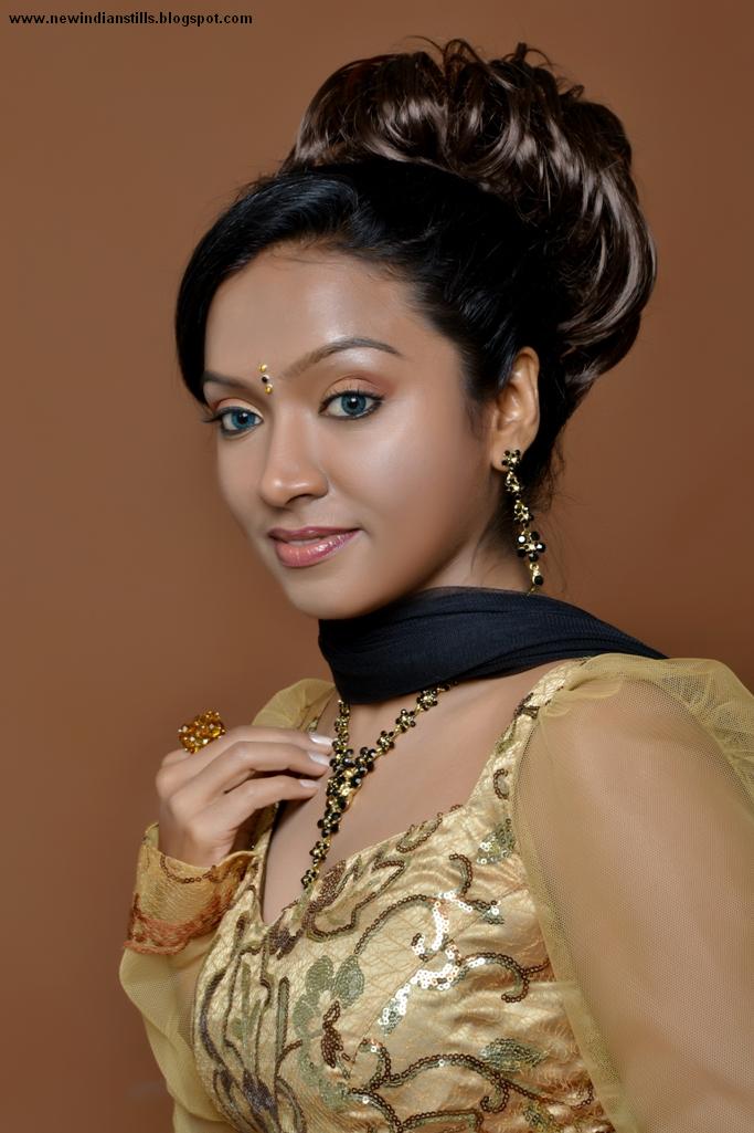 Vaishali Modern Dress Sexy Stills,Tamil Actress Vaishali -1284
