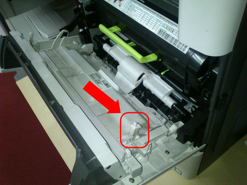 Принтер не видит бумагу что делать. Нижний лоток Canon 2520. Направляющие Нижнего лотка Canon ir 2520. Lexmark b2442. Canon ir c3520i датчик замятия бумаги.