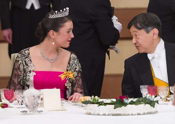 Duke Henri, Princess Alexandra, Emperor Akihito, Empress Michiko, Prince Naruhito, Princess Masako