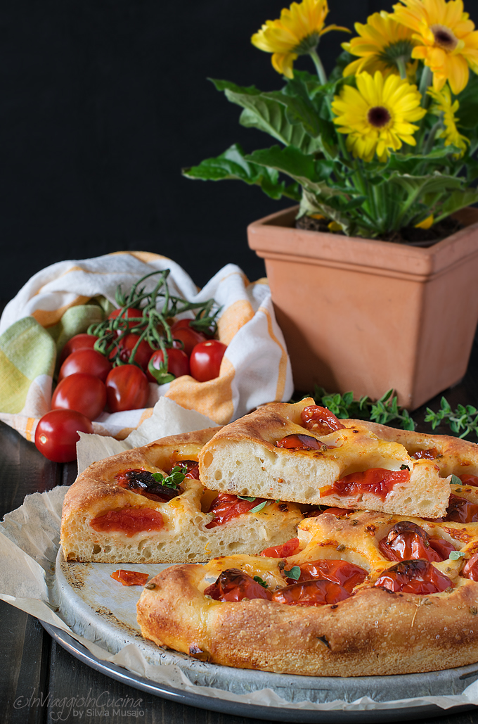 Focaccia pugliese o barese