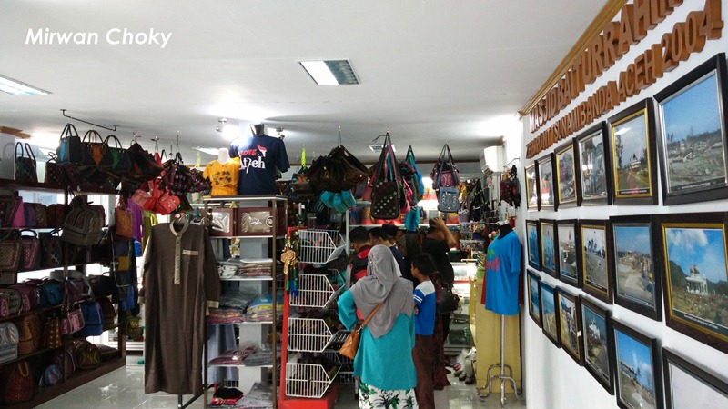 Uniknya Oleh-Oleh Khas Aceh di Souvenir & Gallery Masjid Baiturrahim