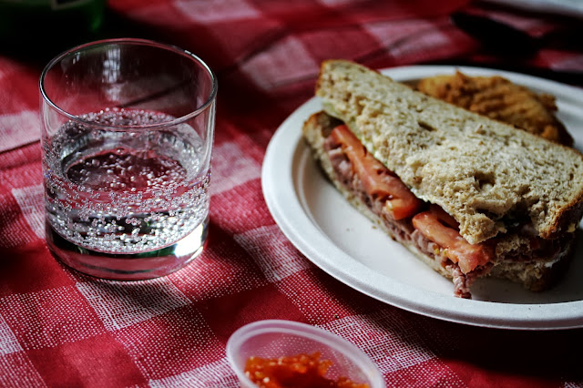 Perfect picnic for a rainy day #picnic #date