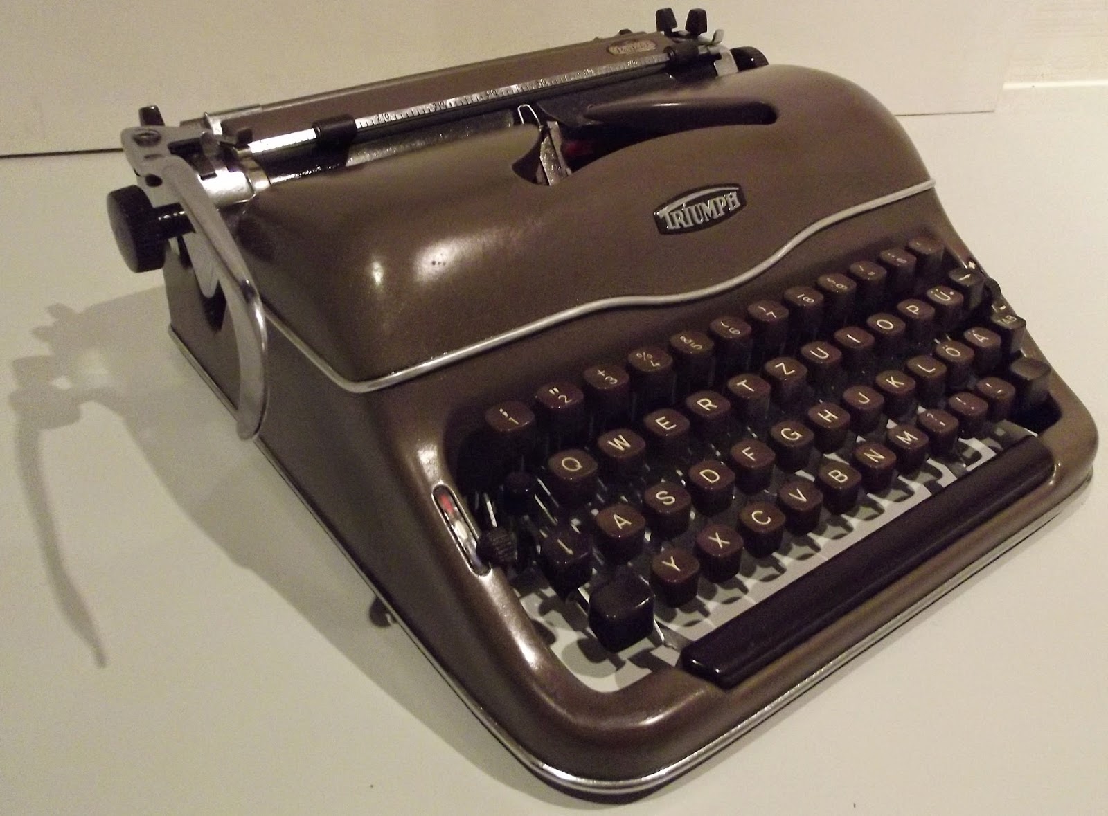 oz.Typewriter Typewriters For Sale