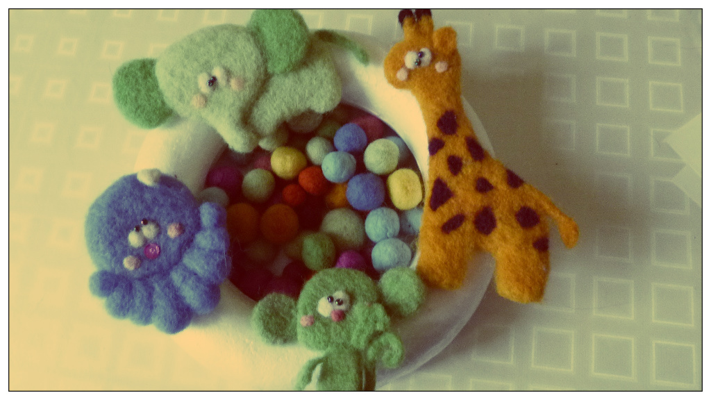 IN MY COSY NEST: Couronne multicolore en laine feutrée/ Colorful wreath
