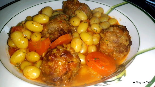 Mancarica de fasole cu chiftelute