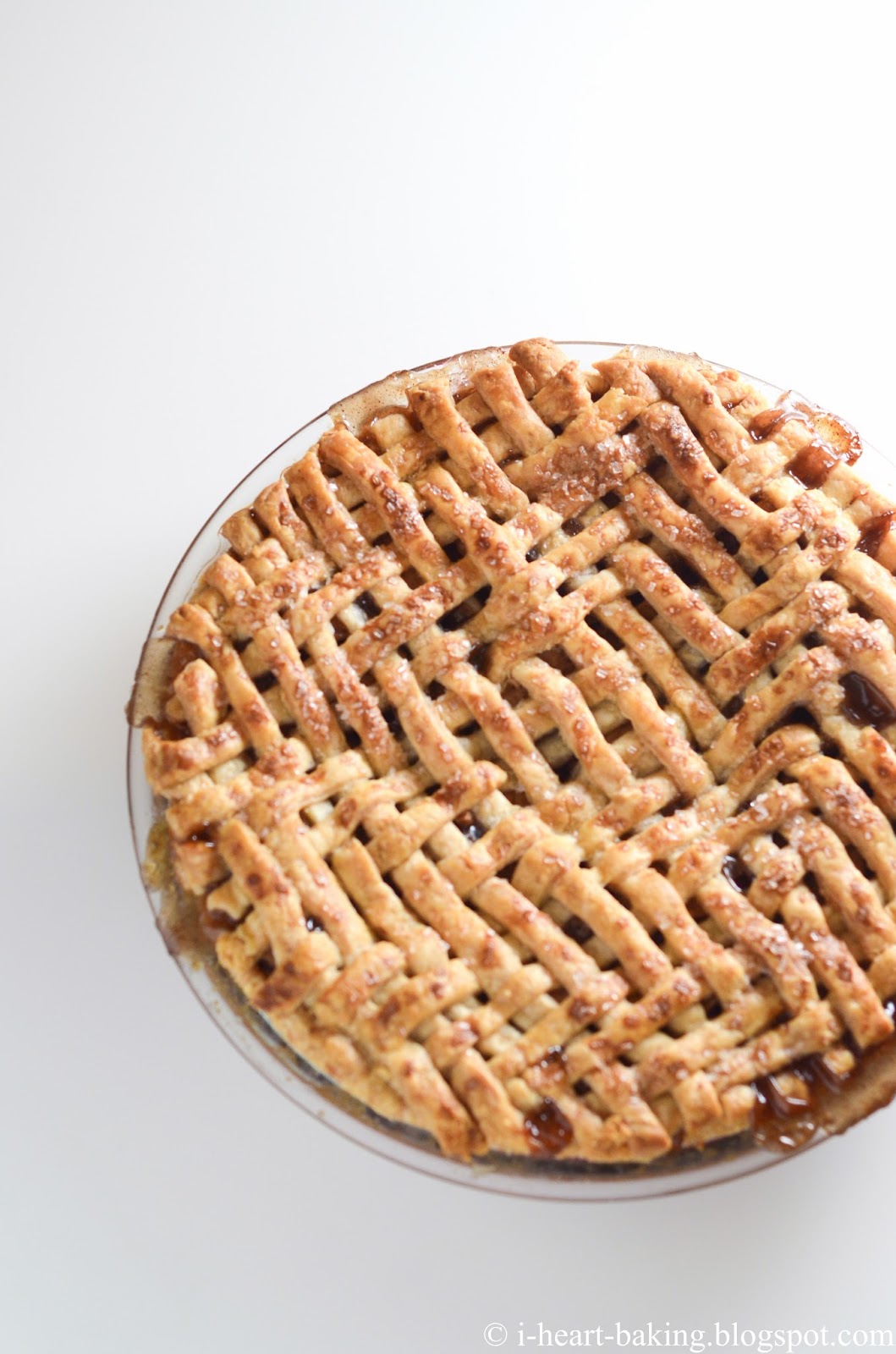 i heart baking! herringbone lattice apple pie