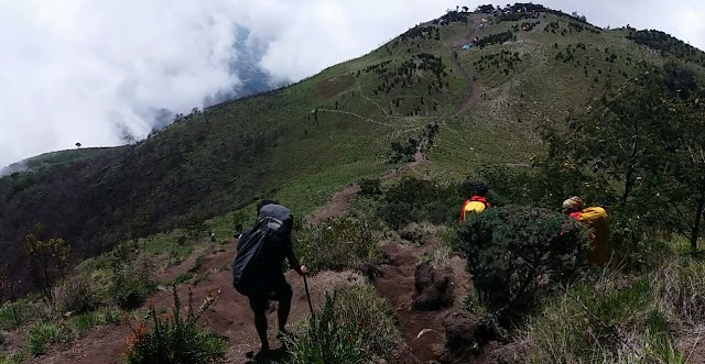 pendakian gunung merbabu foto pendakian gunung merbbau via selo