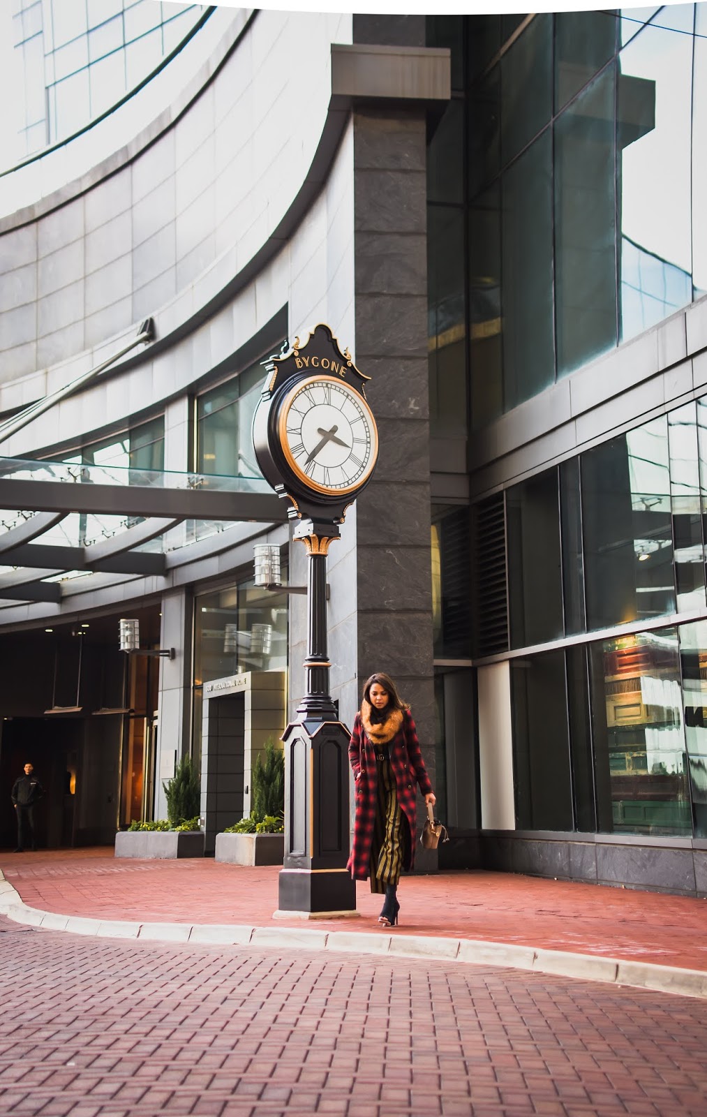 how to wear separates, black adn gold outfit, print mixing outfit, party ready, office party outfits, &other stories pant and blouse, street style, baltimore trip, thungs to see in baltimore, myriad musings how to wear separates, black adn gold outfit, print mixing outfit, party ready, office party outfits, &other stories pant and blouse, street style, baltimore trip, thungs to see in baltimore, myriad musings