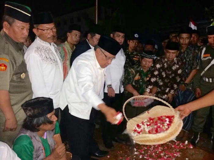 KH. Said Aqil Siraj Memimpin Tahlil Untuk Kiai Hasyim Muzadi