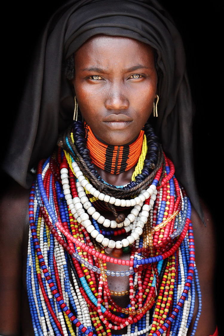 11 Mind-Blowing Pictures Of The Last African Nomads - An Arbore Girl in Ethiopia