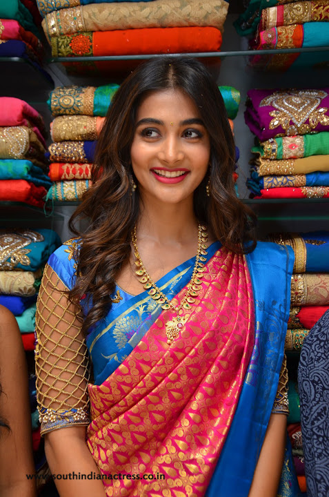 Pooja Hegde Launches Anutex Shopping Mall