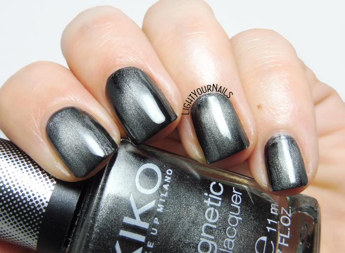 Smalto magnetico grigio Kiko 707 magnetic grey nail polish