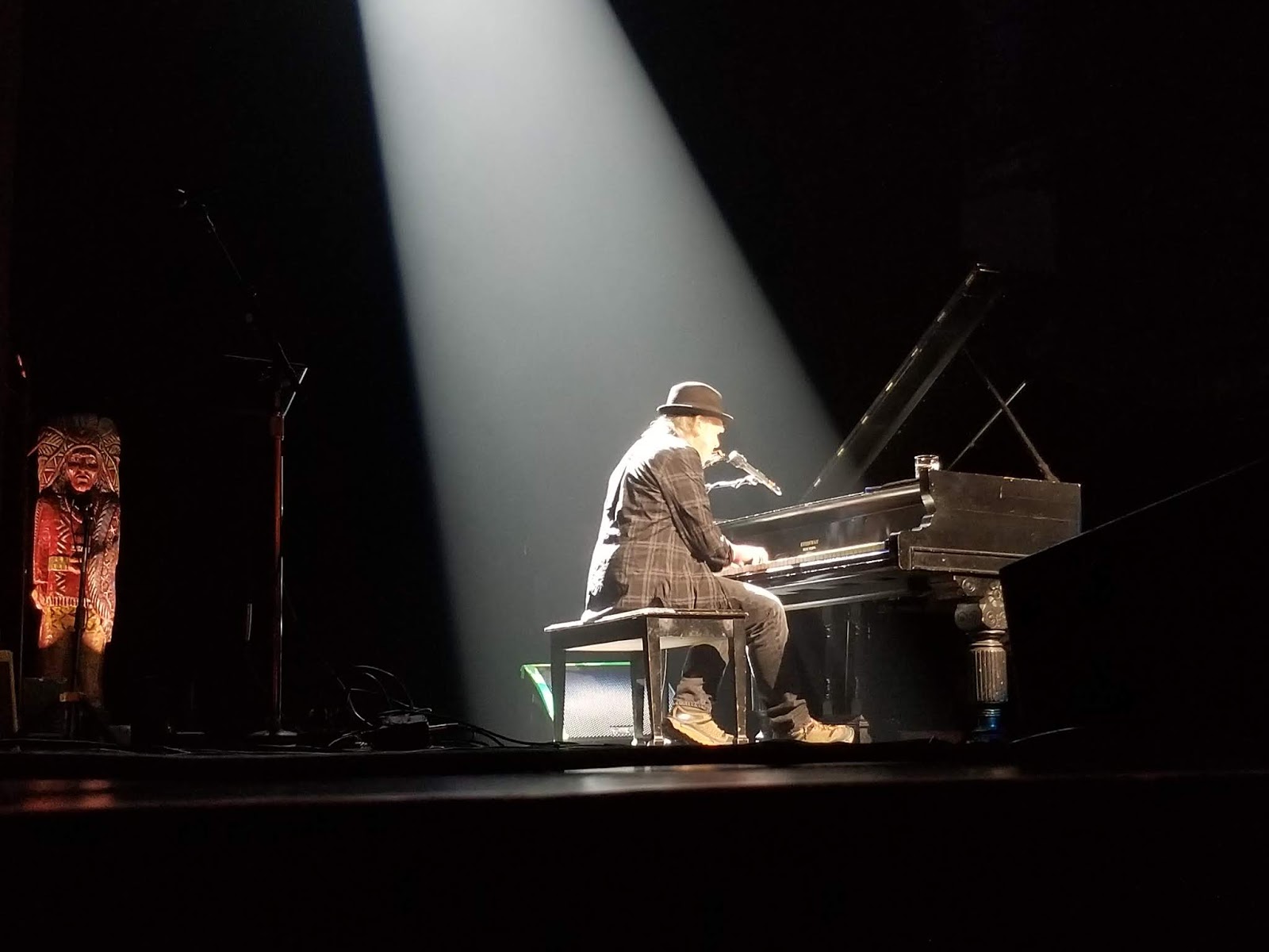 Neil Young News: Neil Young Solo: Auditorium Theater, Chicago, Il