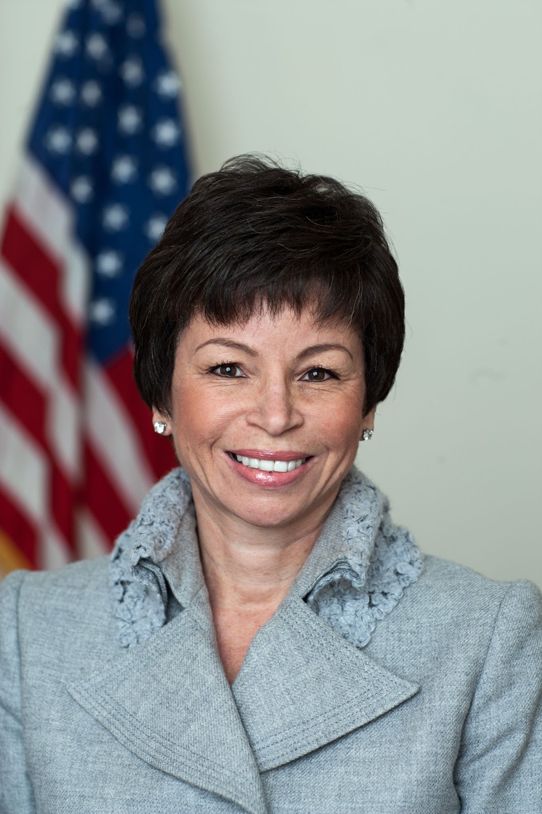 Speaking Chicago Valerie Jarrett encourages NEIU graduates to "be a