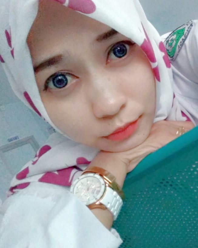 Kumpulan foto lengkap ibu bidan cantik new - CantikaMagz