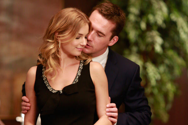 Watch Revenge Season 2 Episode 19 (S02E19) Online free Streaming