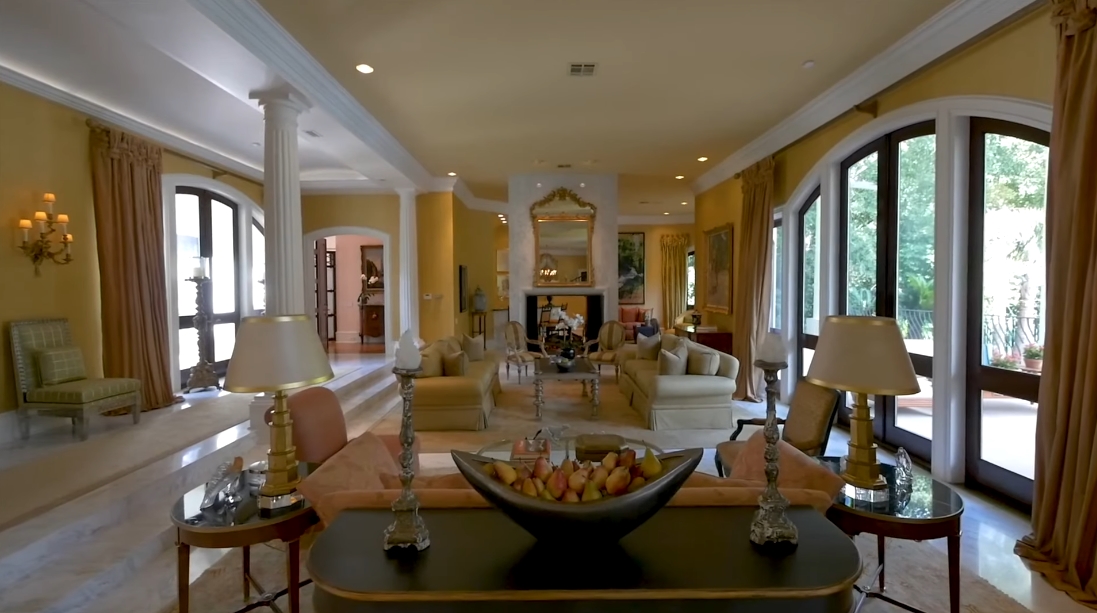 38 Interior Design Photos vs. 324 Buckingham Dr, Houston, TX Luxury Mansion Tour
