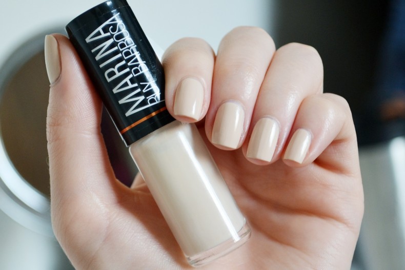 Esmaltes Marina Ruy Barbosa, Hits Speciallitá A Coleção da Marina Ruy Barbosa é composta por doze cores, nove delas com cobertura cremosa e três com cobertura perolada. Essa coleção foi lançada