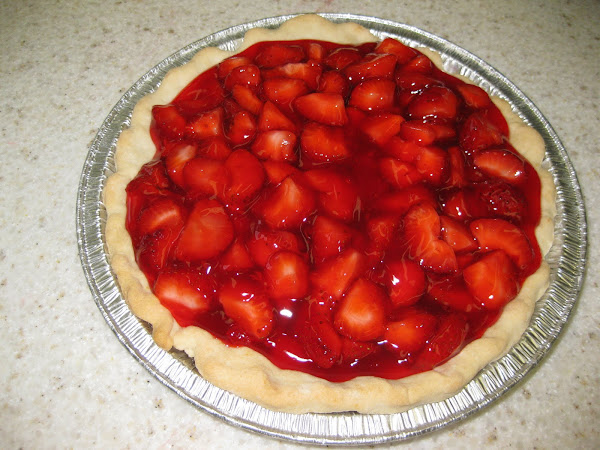 Fresh Strawberry Pie Yumminess!