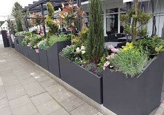 Pflanzkübel aus Aluminium | FRÖBEL METALLBAU