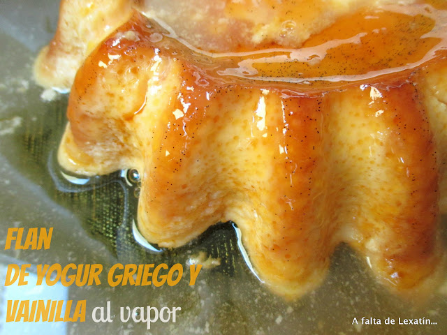 Flan de yogur griego y vainilla al vapor