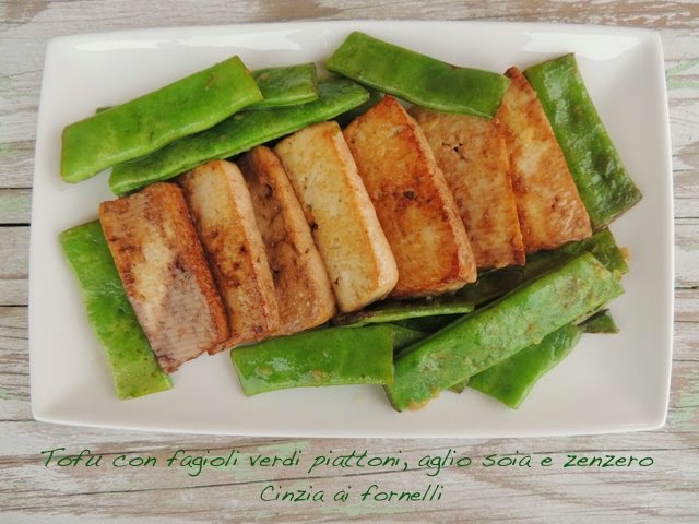 tofu con fagioli verdi aglio e zenzero 