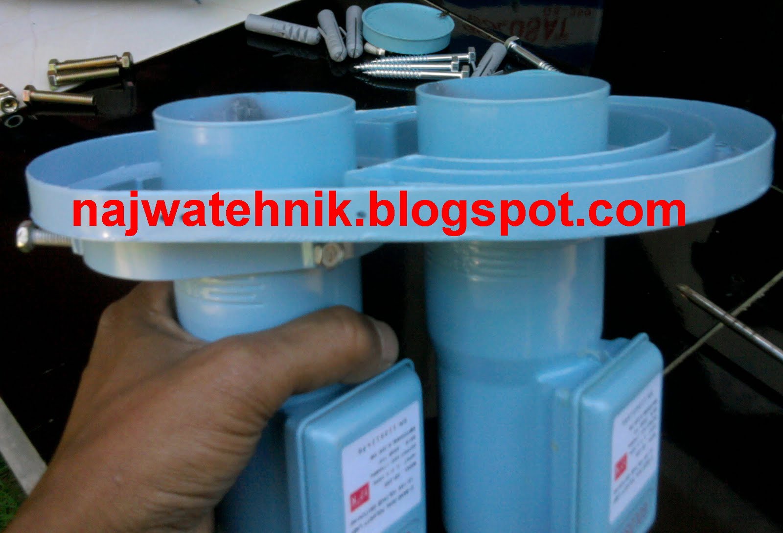 bibir lnb menjorok gambar 2 lnb posisinya menjorok keluar dari dudukan