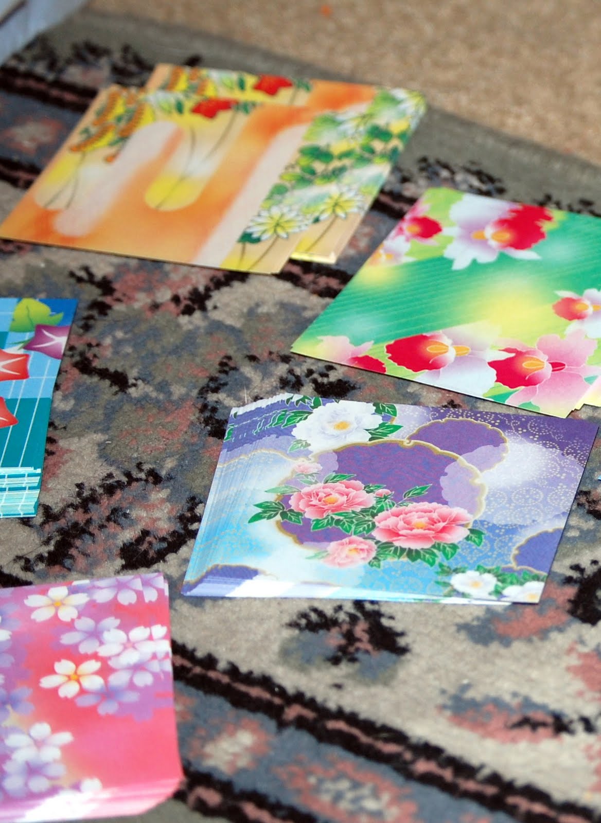 Sweetums LIKE blog: Paper Bracelets!