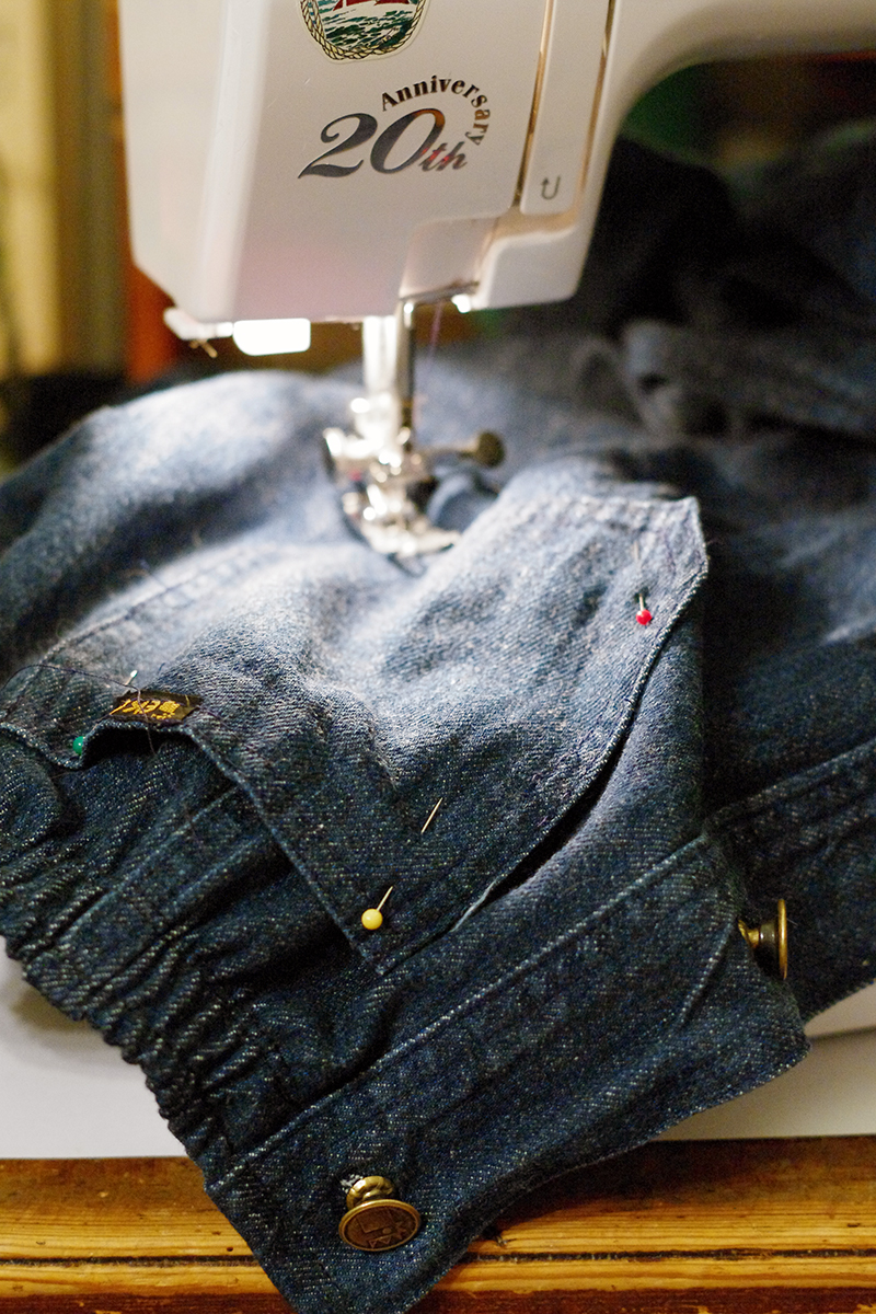 Monthly Makers återbruk, omsydd kjol av Alicia Sivertsson. aliciasivert alicia sivert sivertsson monthly makers blogg bloggare bloggutmaning utmaning kreativ kreativitet skapande skapa sy om återbruk återbruka tema remake kjol jeans jeanskjol av klänning loppis second hand begagnat göra om omsydd