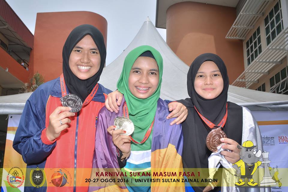 pemenang kategori perempuan