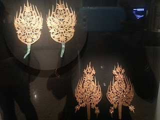 Golden Diadem ornaments