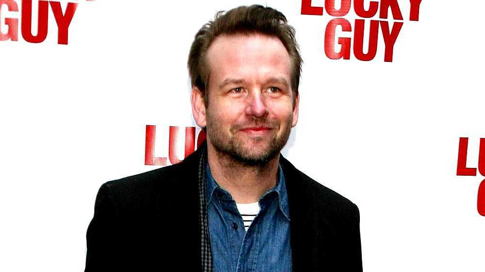 Dallas Roberts