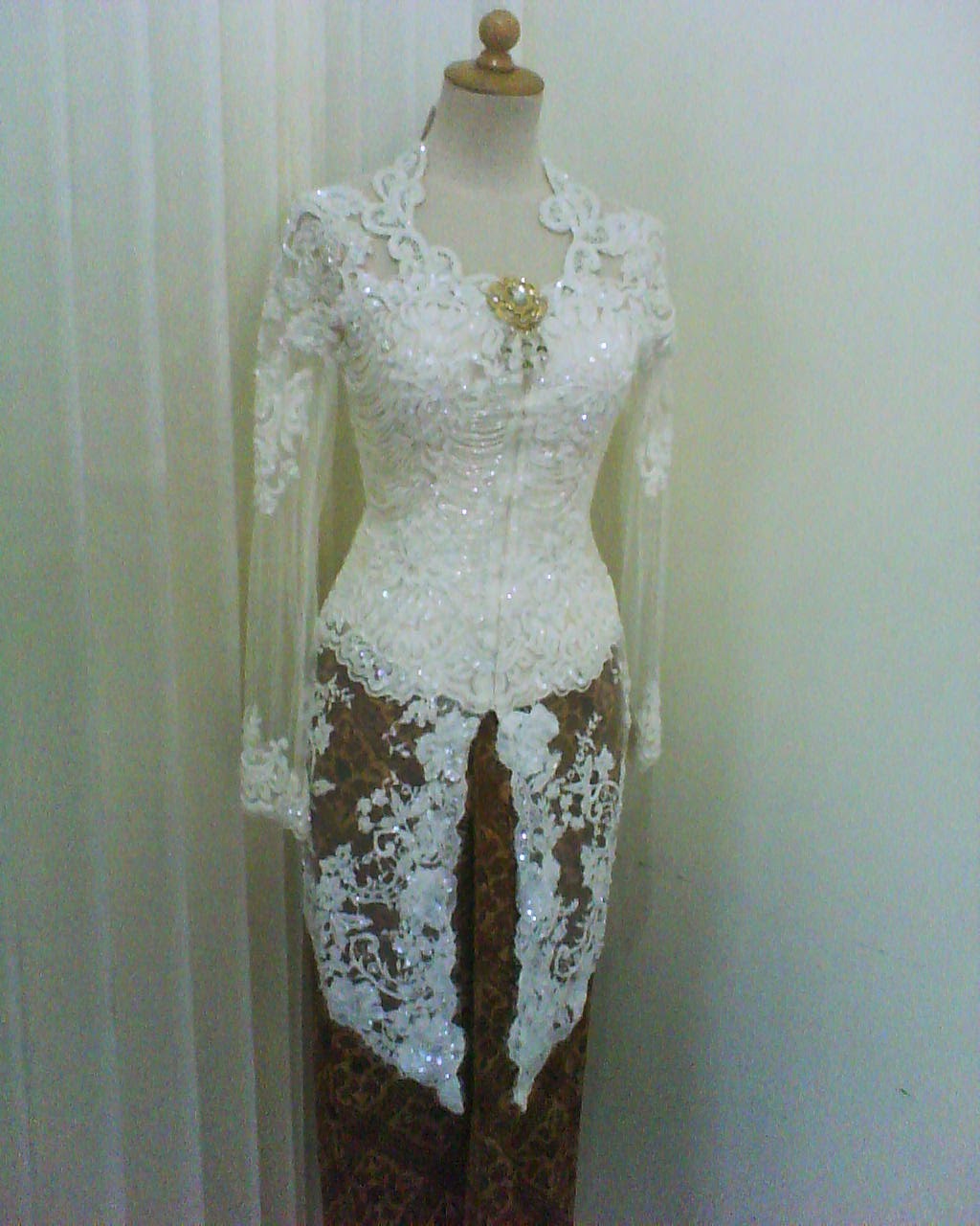  Kebaya  Akad  Nikah Dengan Desain Mewah Modern