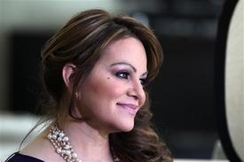 Jenni Rivera, penuh perasaan yang bermasalah, muzik bintang Mexico