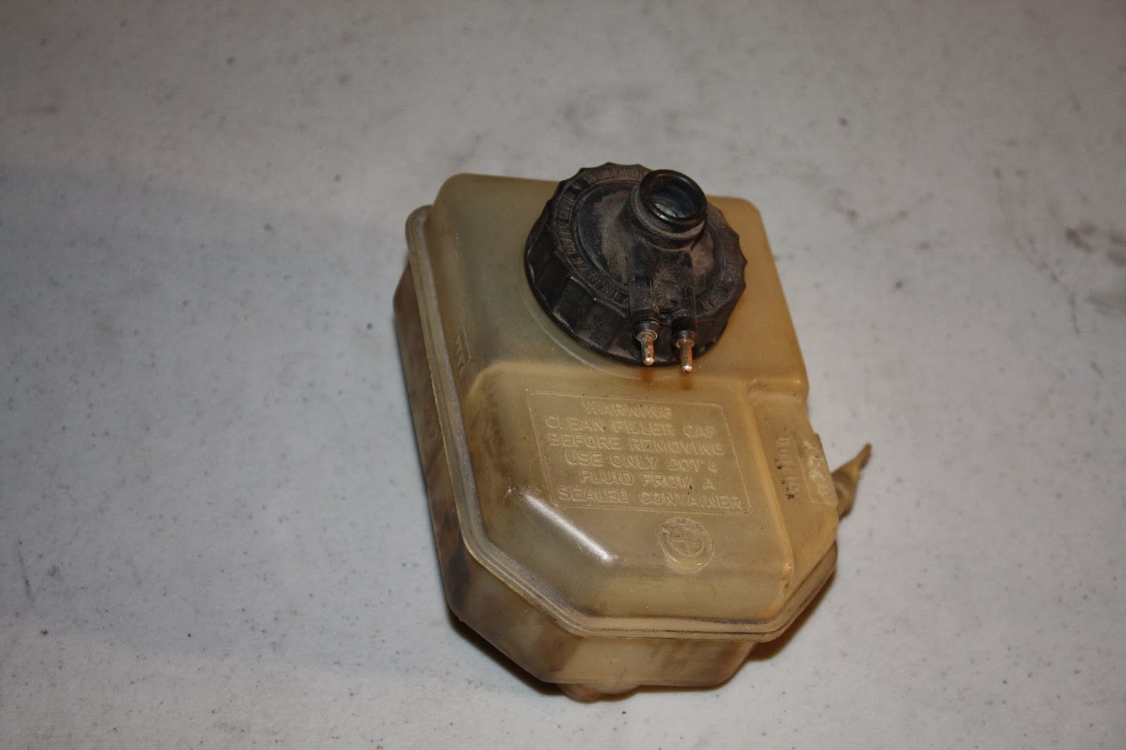 KrEvCon BMW Parts E30 Brake Fluid Reservoir