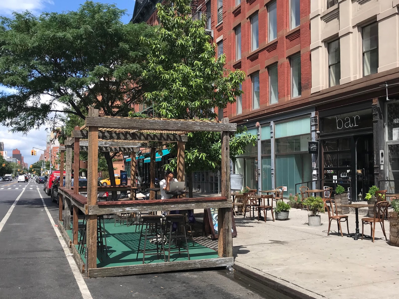 H A R L E M + B E S P O K E INTRODUCING STREETSIDE PATIOS IN HARLEM