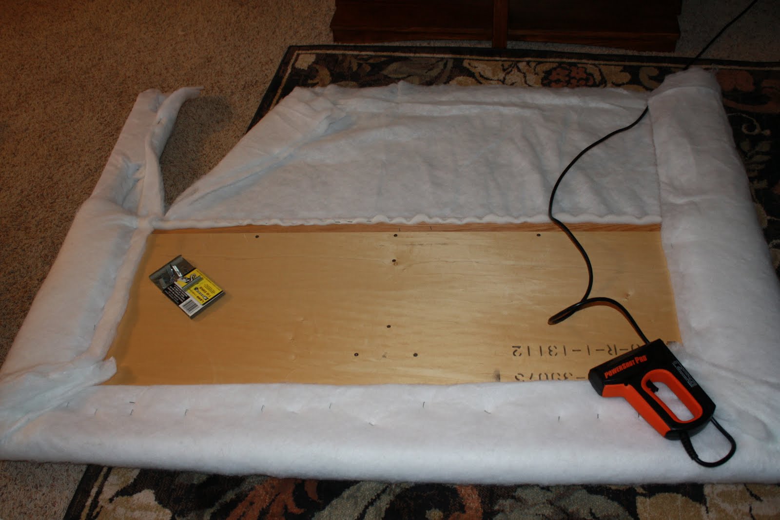 Parr Point: How To: Upholster a Headboard