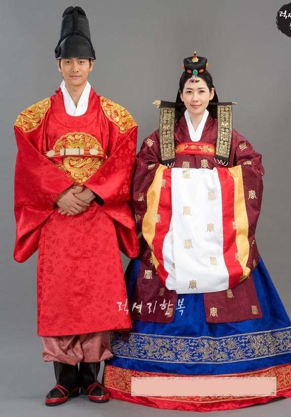 All About The Beautiful Korea: The Traditional Costume of South Korea ...