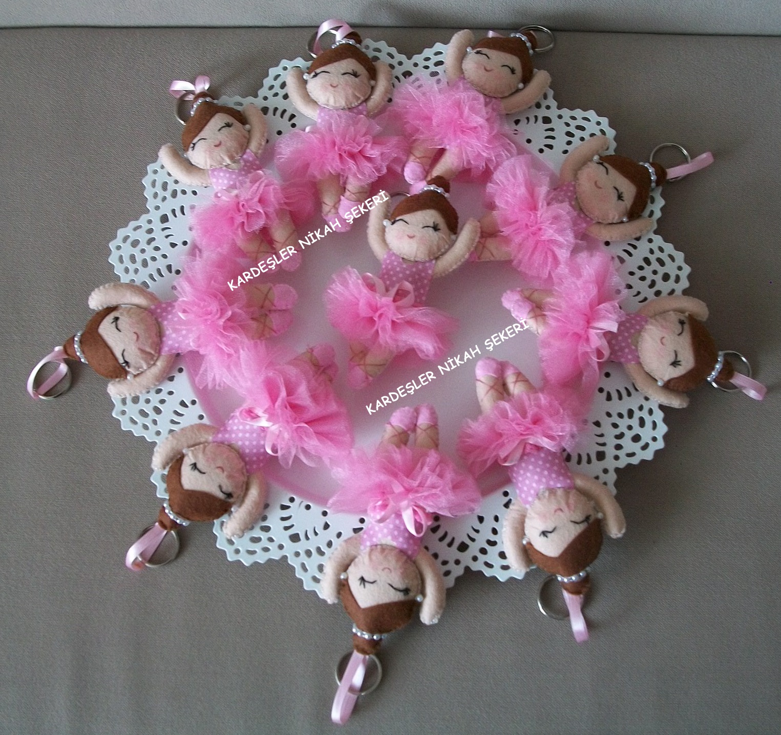 Kardeşler nikah Şekeri. keçe balerin bebek anahtarlık