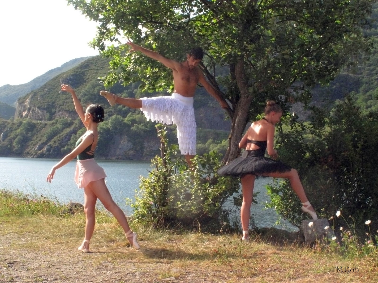 Country ballerinas