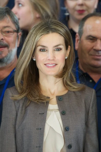 Crown Princess Letizia attended Employment Workshop 25th Anniversary exhibition at San Lorenzo Monastery