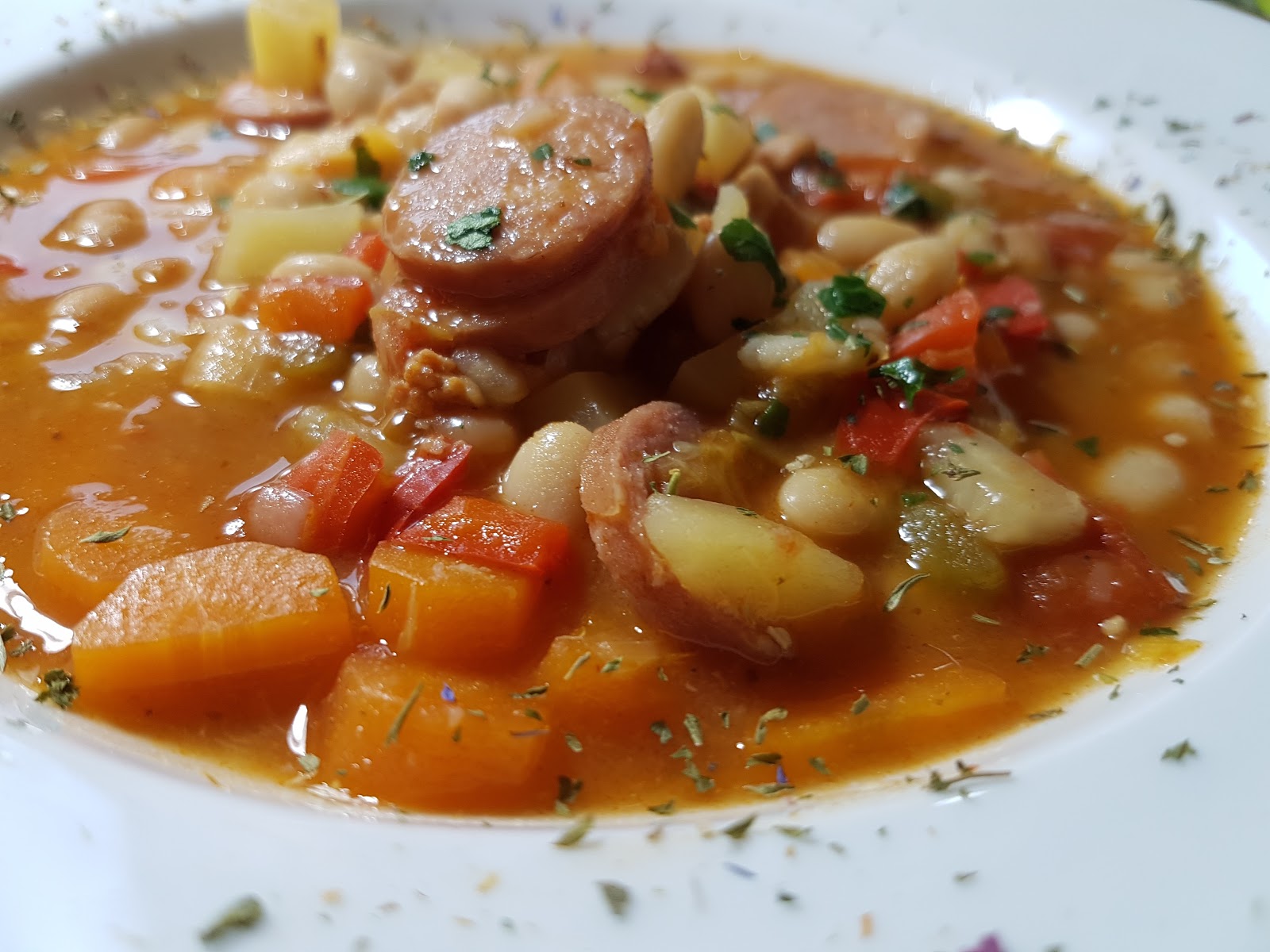 Aus dem Lameng: Serbische Bohnensuppe mit Chorizo