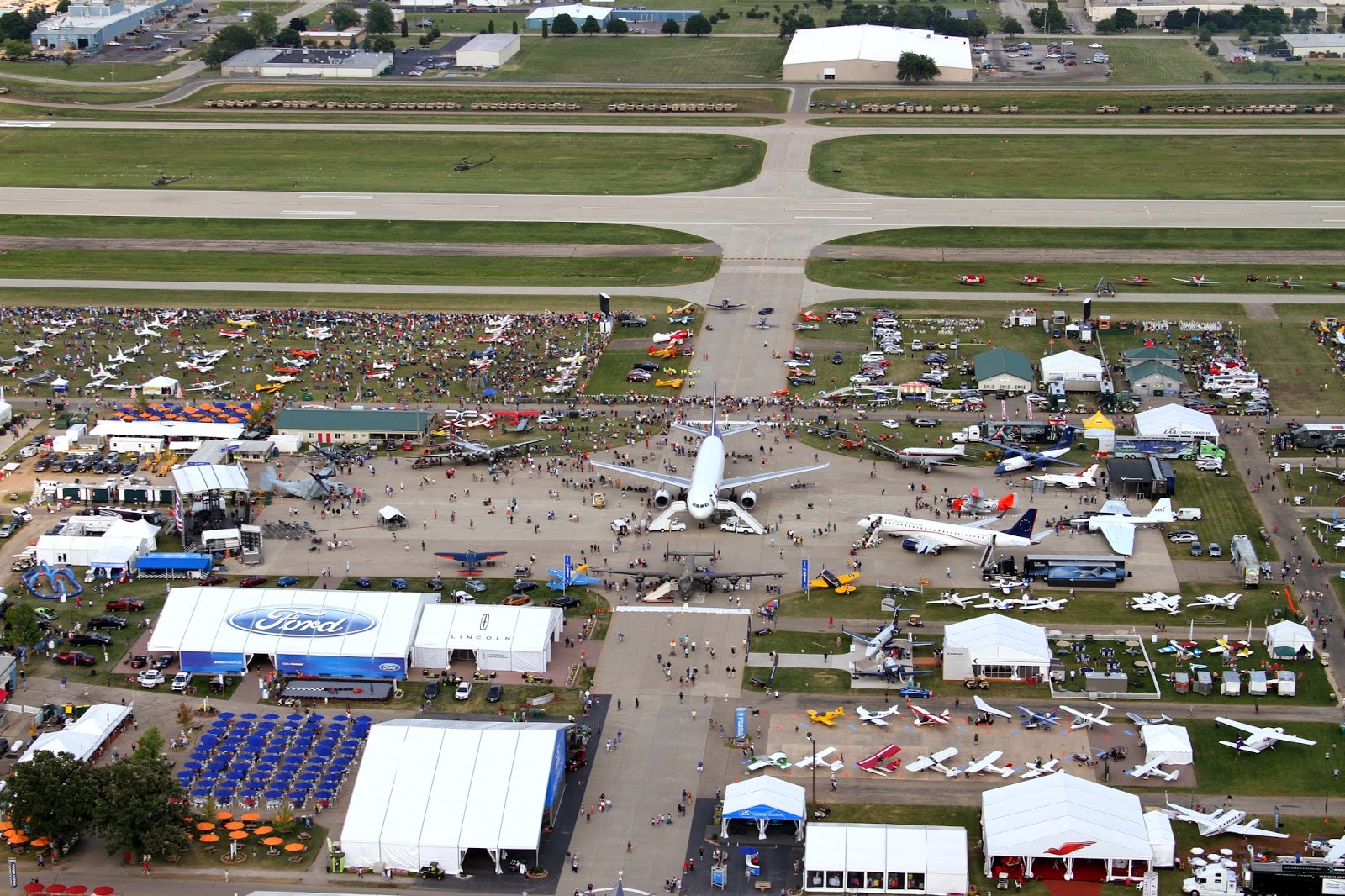 The Aero Experience EAA AirVenture Oshkosh 2014 A New Season Begins