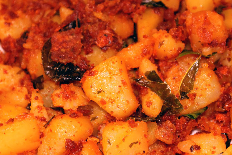 Spicy and Hot Delicious Potatoes Pakistani Recipe Blog