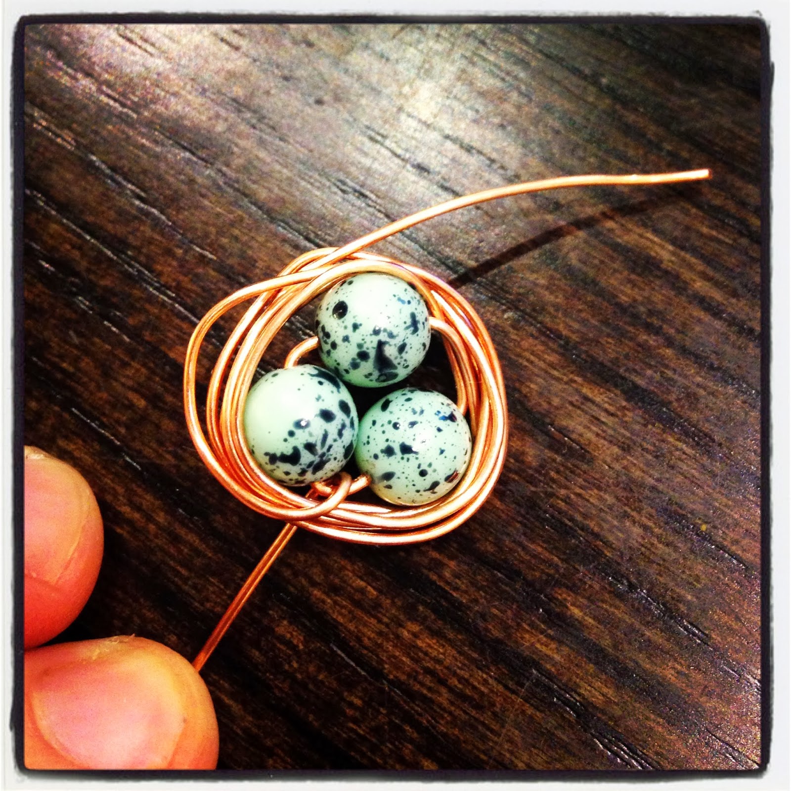 Art Bead Scene Blog: Tutorial Tuesday - Wire Birds' Nests with Rebecca