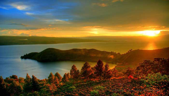 10 Destinasi Wisata Indonesia Paling Terkenal 2018 | Explore Indonesia