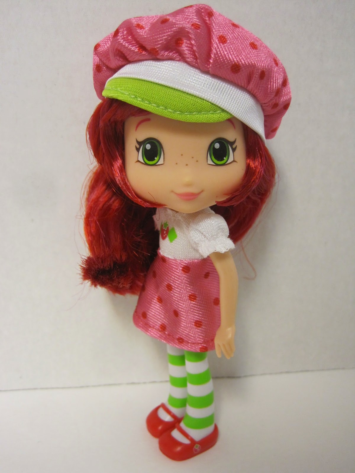 Never Grow Up A Mom's Guide to Dolls and More My Strawberry Shortcake