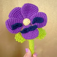 PATRON FLOR AMIGURUMI 27269